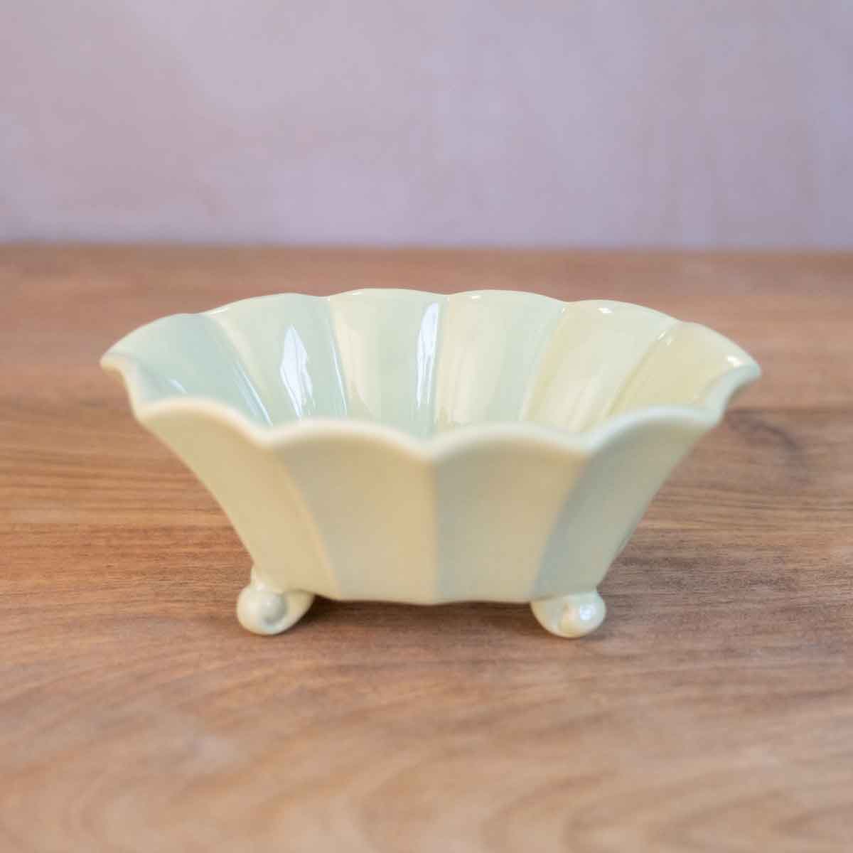 Scalloped Candy Dish   Light Green    6x2.5x3.5