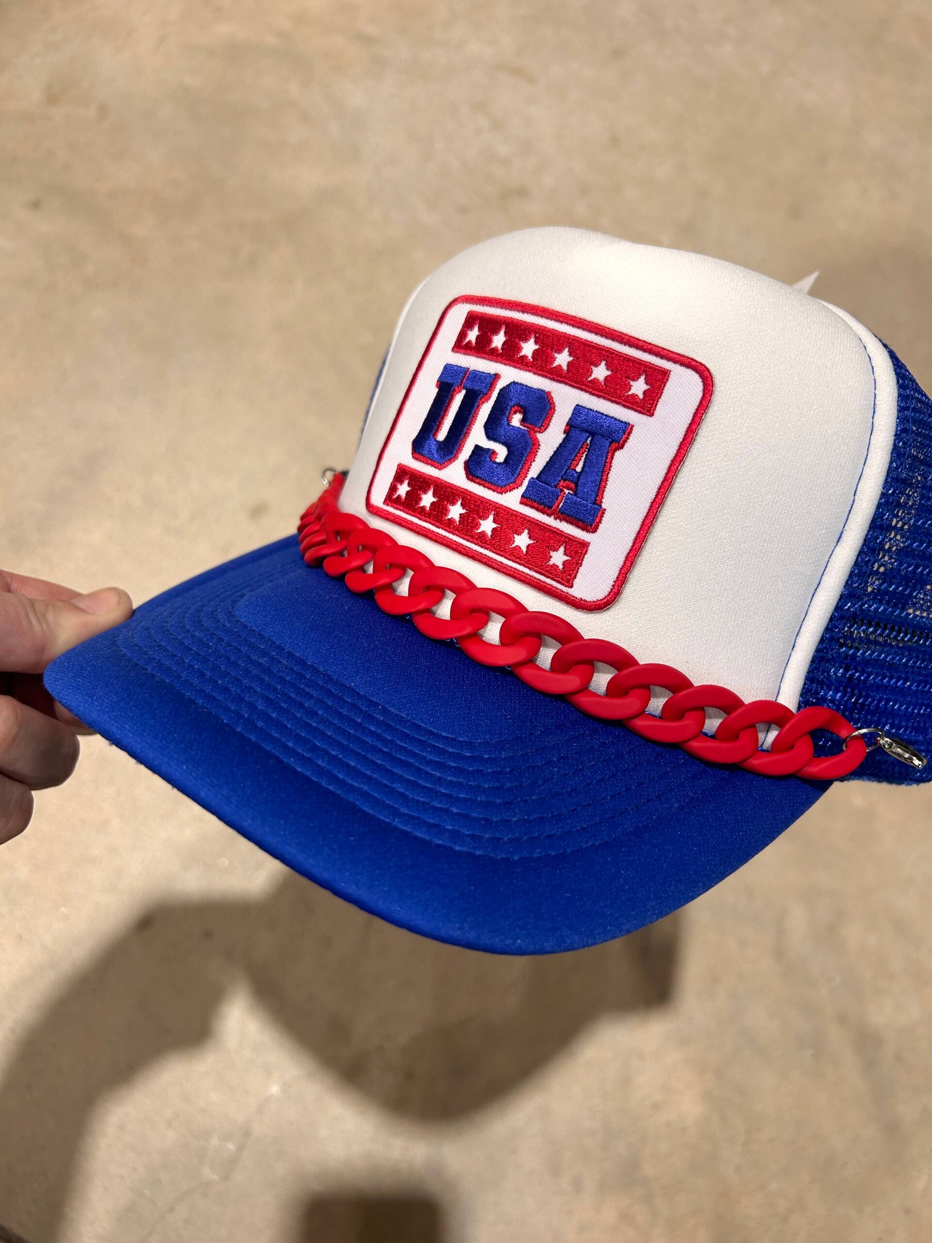 Red Links Trucker Chain