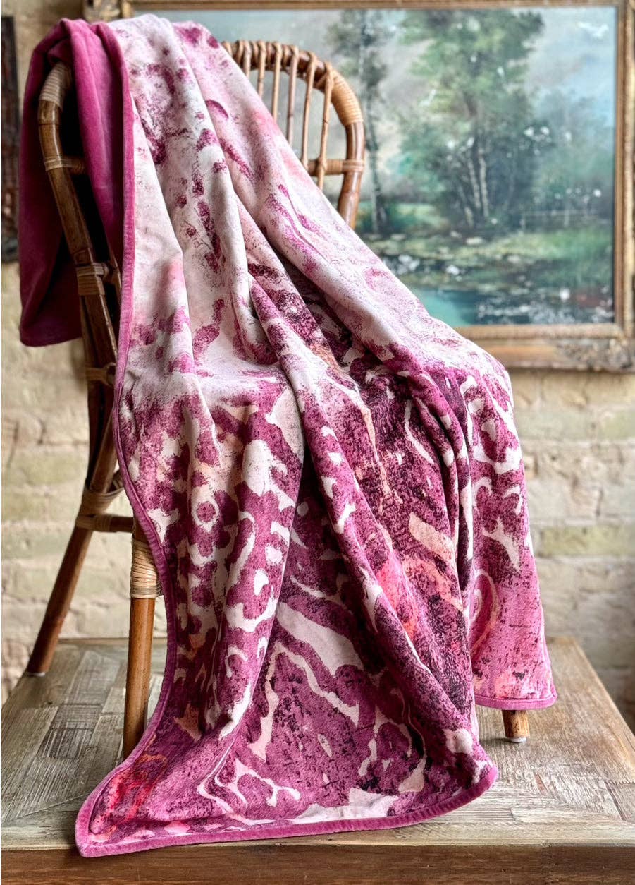 Patina Vie - Luxurious Velvet Blush Mauve Throw