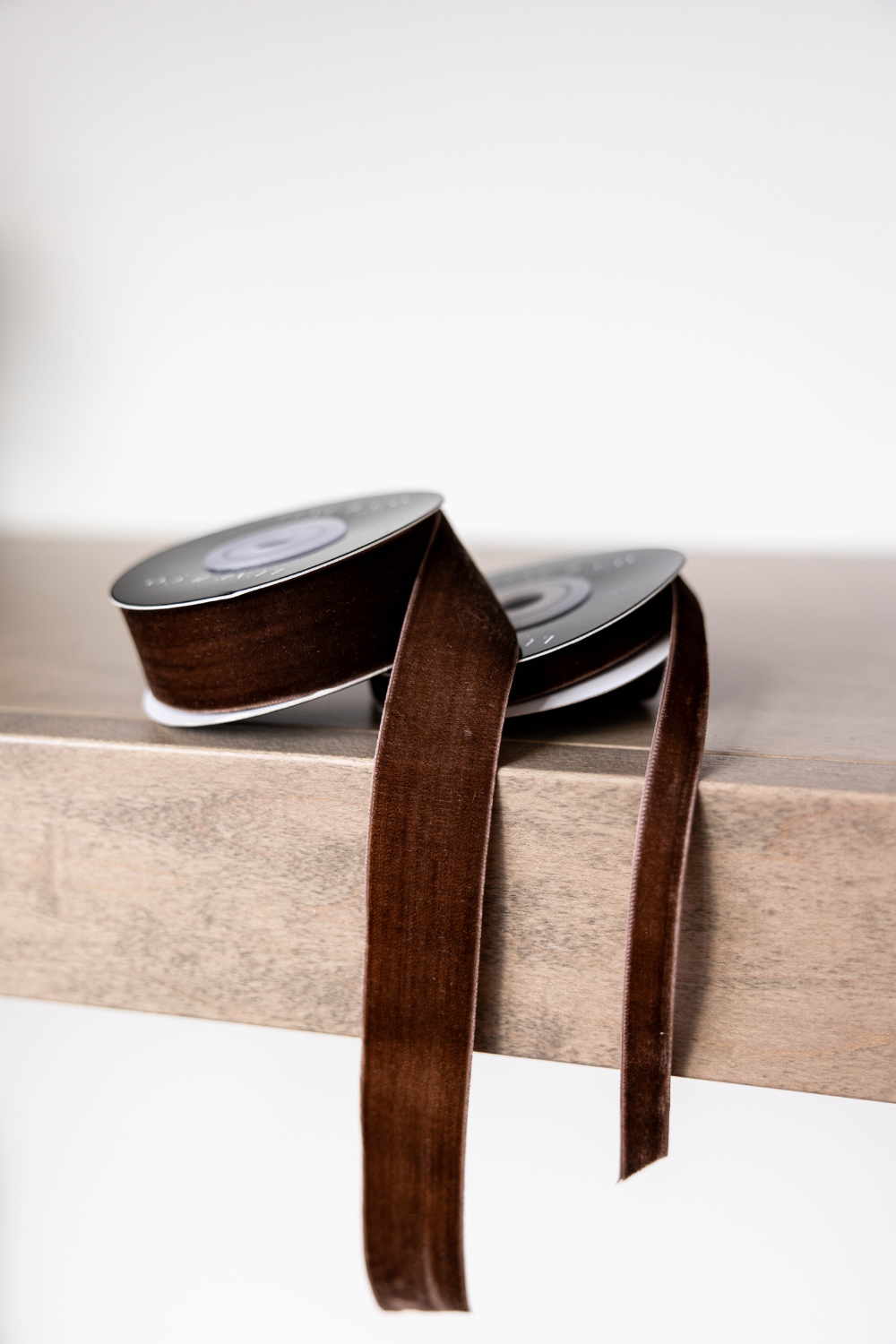 Ribbon Brown Velvet Medium