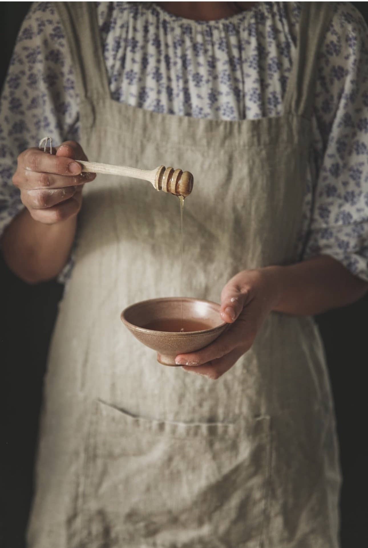 Vivi et Margot - French Linen Country Crossback Apron