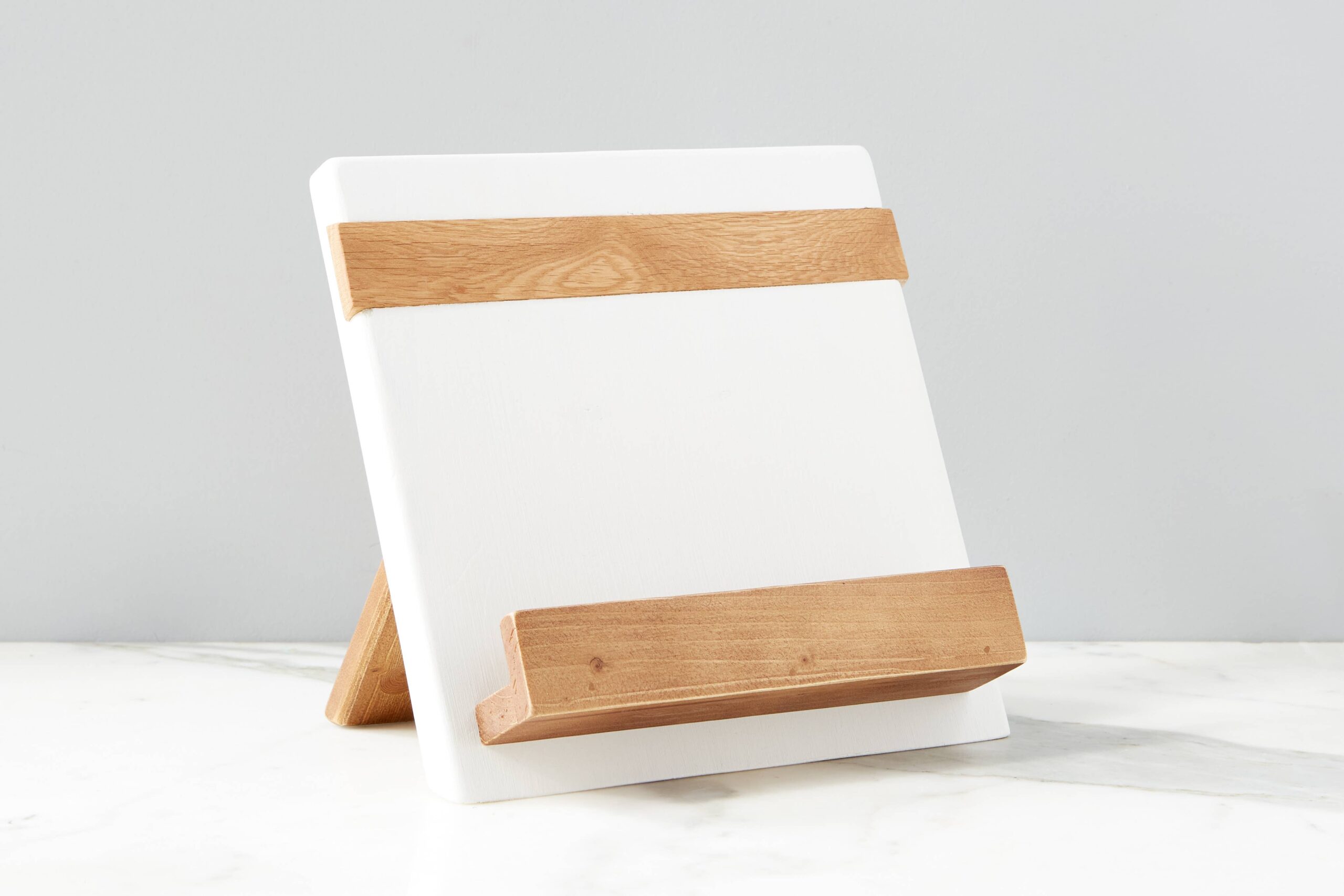 etúHOME - White Mod iPad / Cookbook Holder
