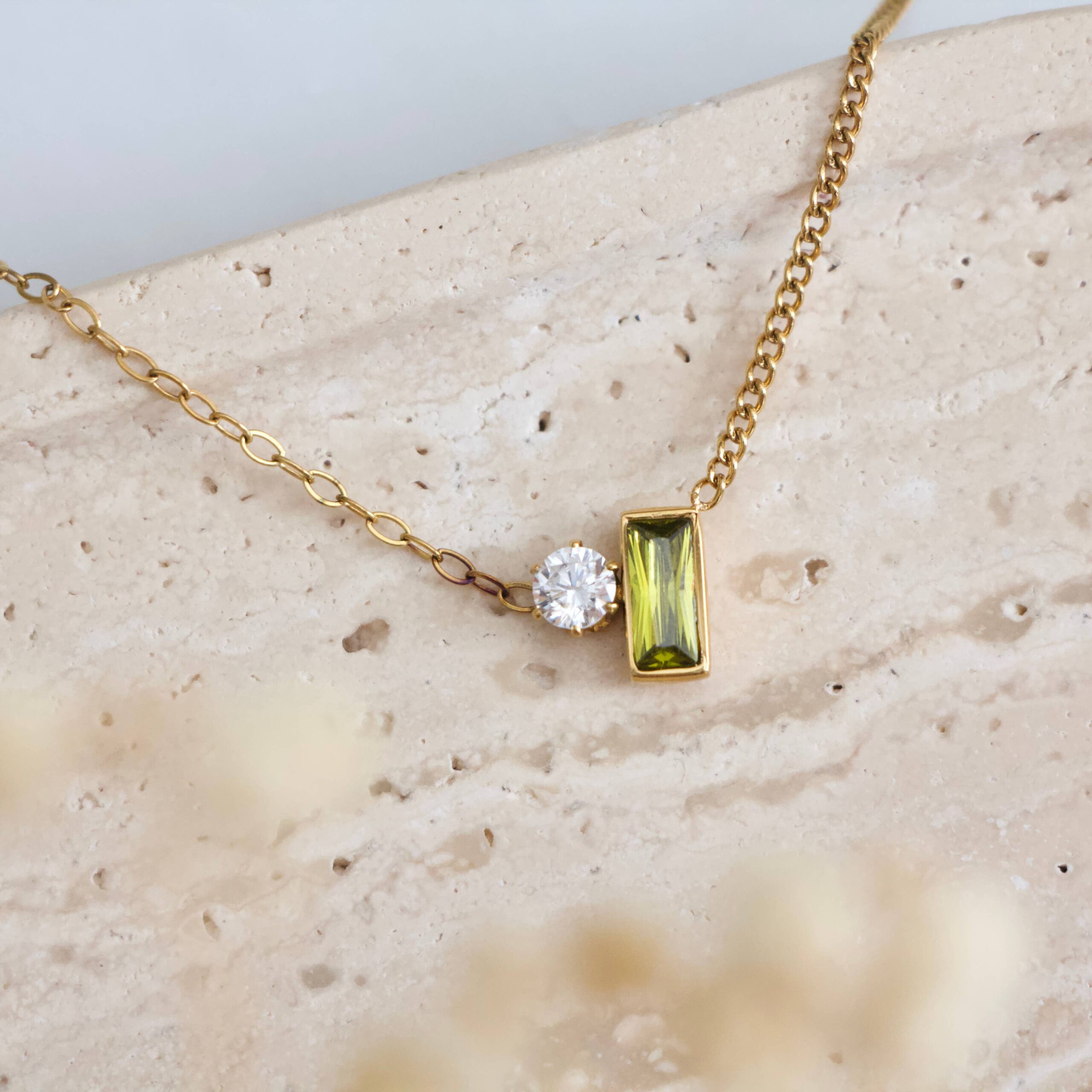 Olive Zircon geometric Necklace - Waterproof