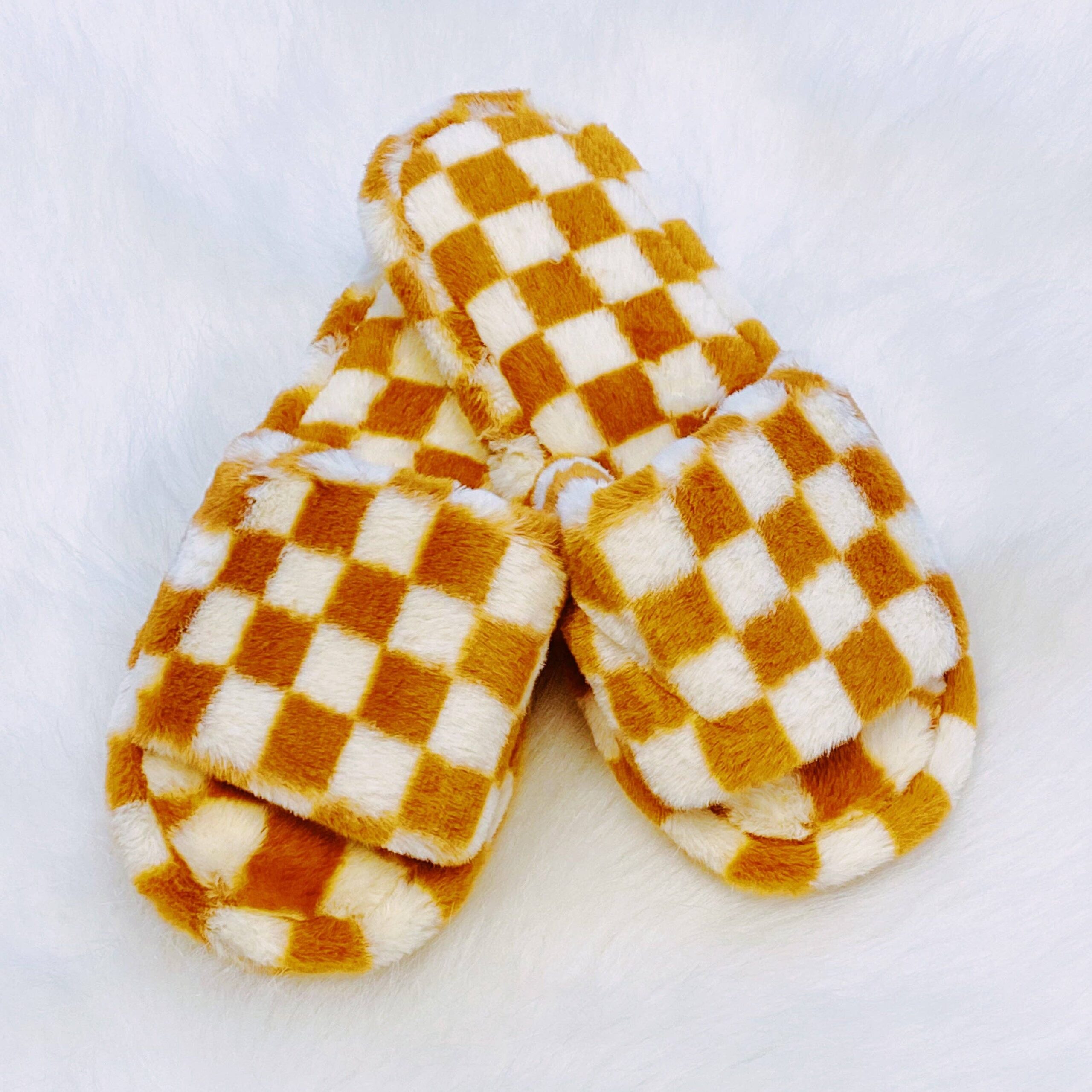 Luxe Lounge Checker Cozy Slipper: Sweet Brown, L/XL