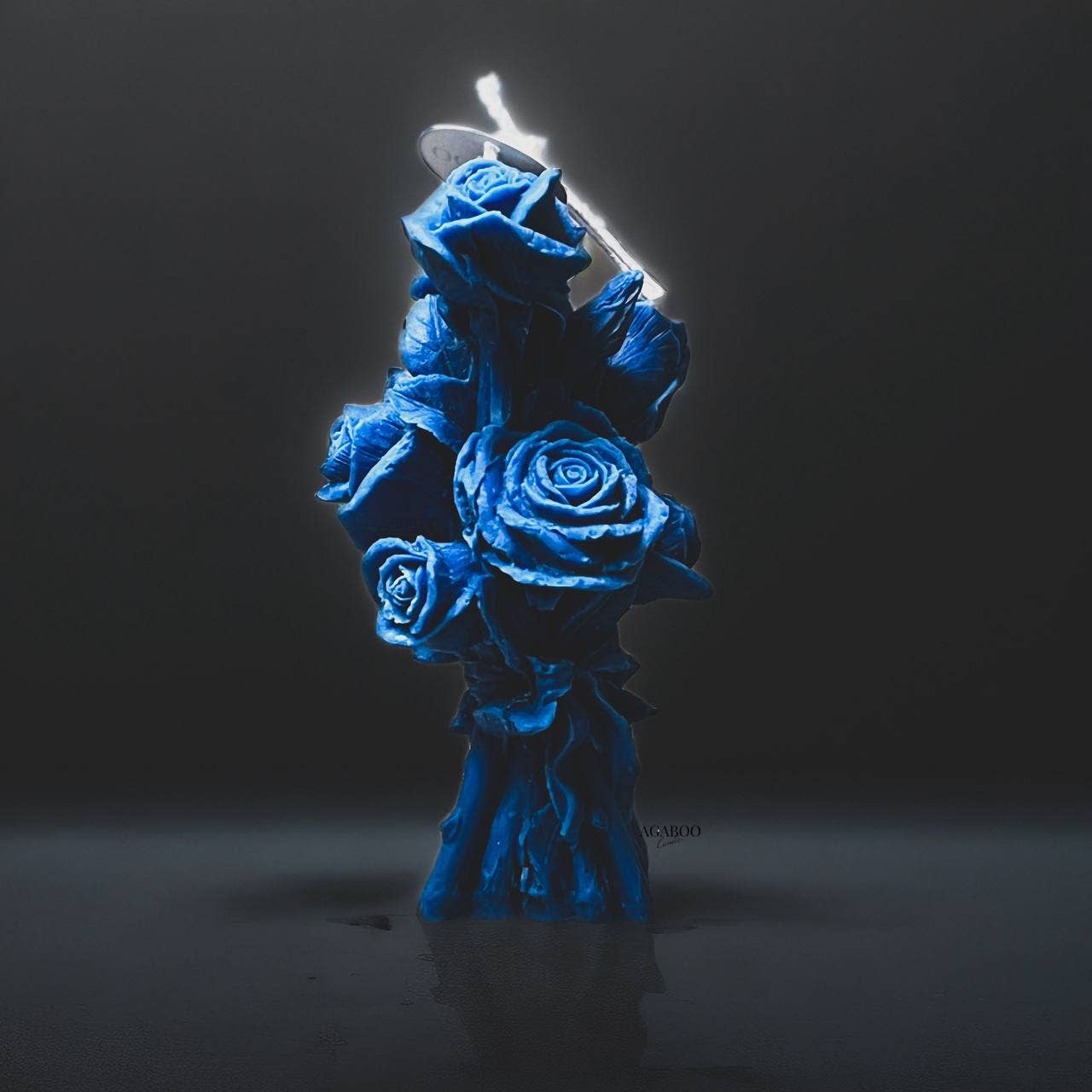 Romantic Rose Bouquet Candle 7.5x3.5in - Flowers: Cream, Bamboo & Coconut