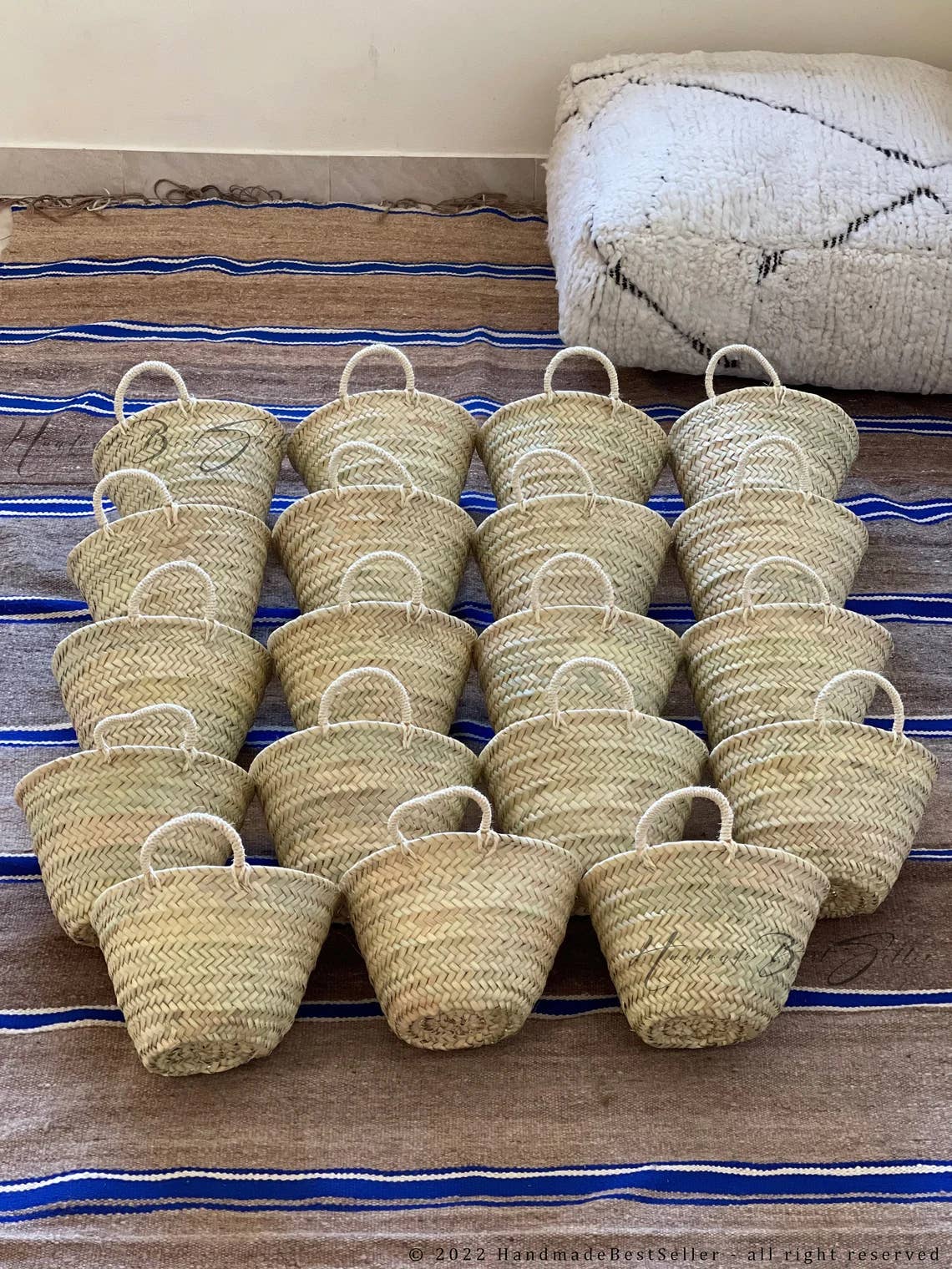 NATURAL STRAW BASKET - small rose basket